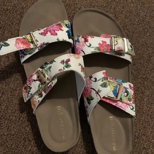 Madden Girl Floral Sandals Size 10